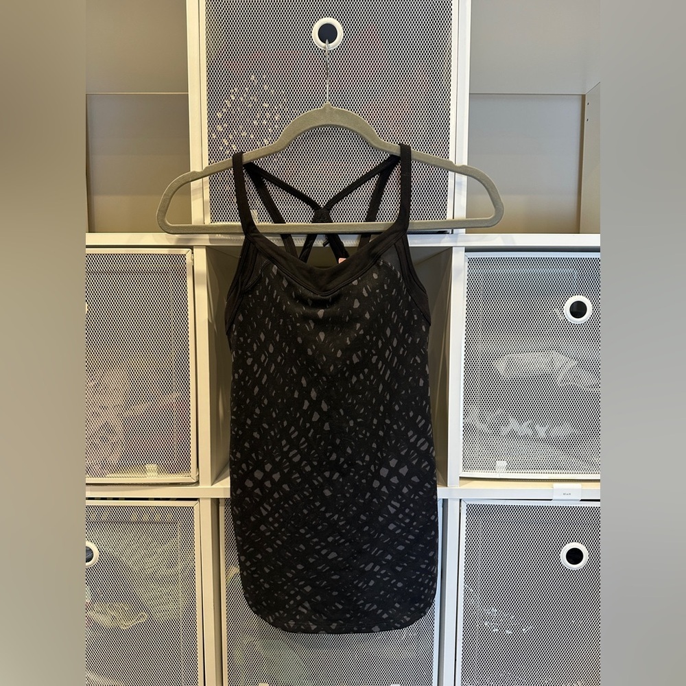 lululemon athletica Black Tank Top| size 6
